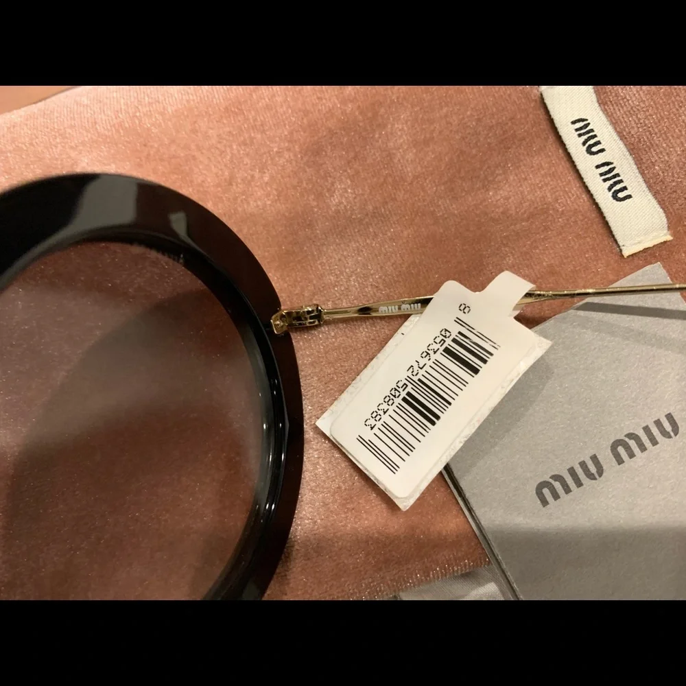 100% Authantic Miu Miu Round Sunglasses (FINAL PRICE) - Picture 7 of 11